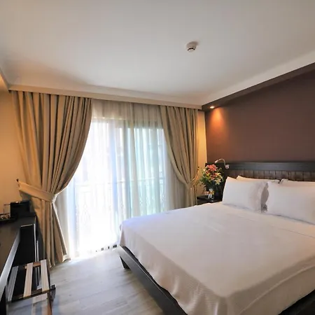 Resa Hotel *
